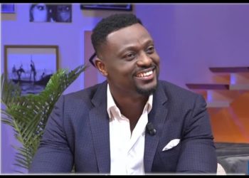 Francis Mvemba sort du silence