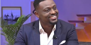 Francis Mvemba sort du silence